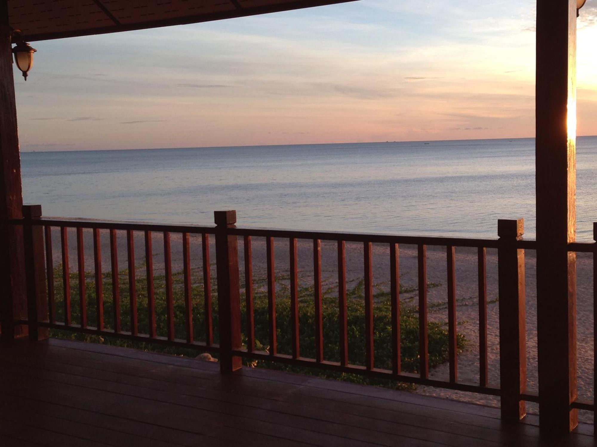 Sea Breeze House, Naiplao Beach Hotel Khanom Værelse billede